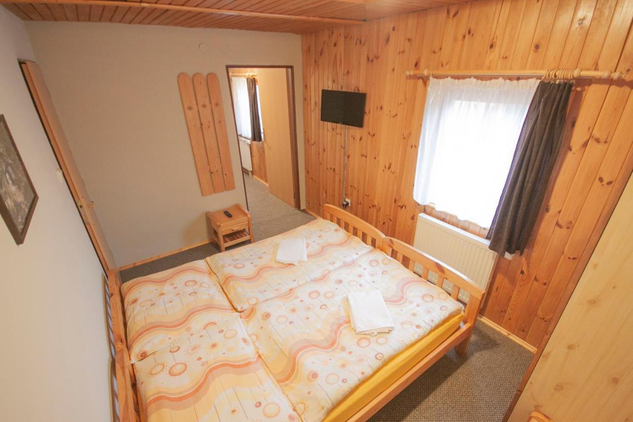 Levial Rooms Velky Slavkov Exterior photo